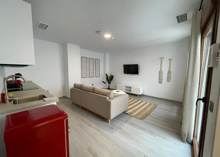 Superior One-Bedroom Apartment