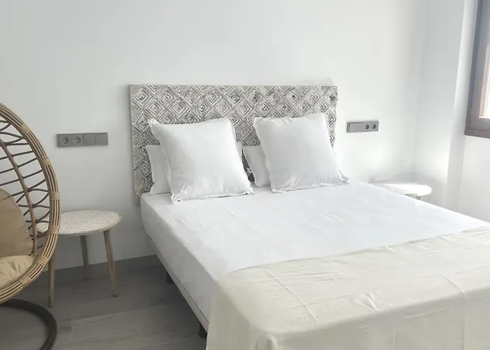 Superior One-Bedroom Apartment